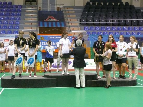 Medallists - doubles women (awarded by Mr Pavlou)