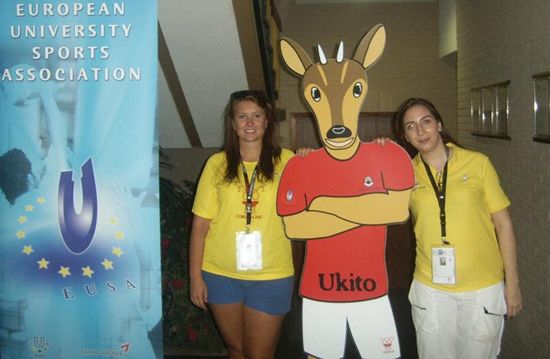 Ukito - the mascot - and the volunteers Ukito - the mascot - and the volunteers