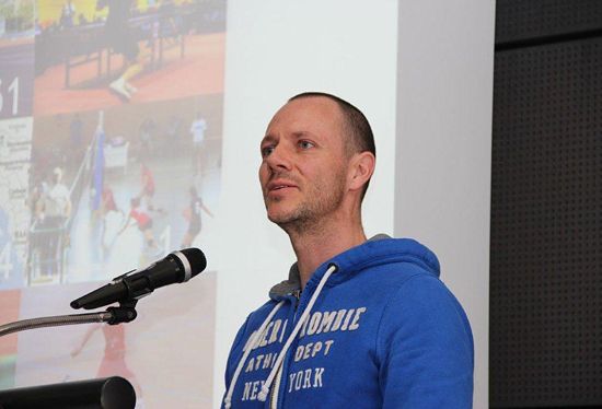 Daniel Studer presenting participation in EUSA events Daniel Studer presenting participation in EUSA events