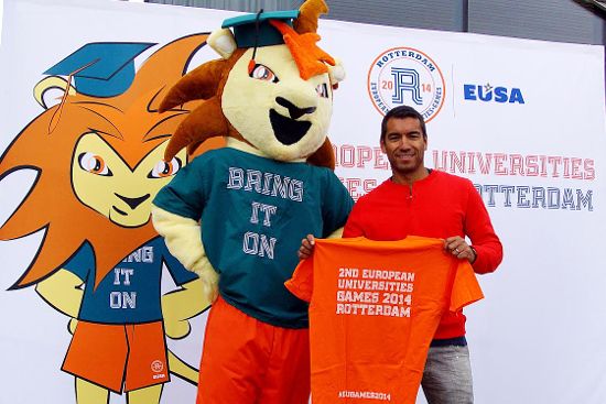 Roffa, EUGames mascot and Mr Giovanni van Bronckhorst Roffa, EUGames mascot and Mr Giovanni van Bronckhorst