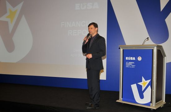 EUSA Treasurer Mr Olaf Tabor presented the Financial report