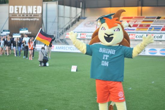 Opening march pass - teams from Germany are represented in big numbers Opening march pass - teams from Germany are represented in big numbers