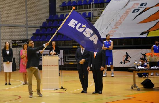 Passing of EUSA flag to the next host of the European Universities Games - Zagreb-Rijeka 2016
