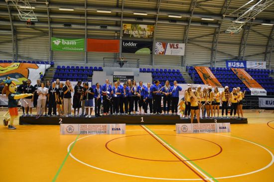 Women basketball medallists with the champions University of Strasbourg
