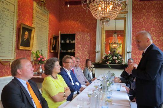 EUSA President Mr Roczek thanking the hosts EUSA President Mr Roczek thanking the hosts