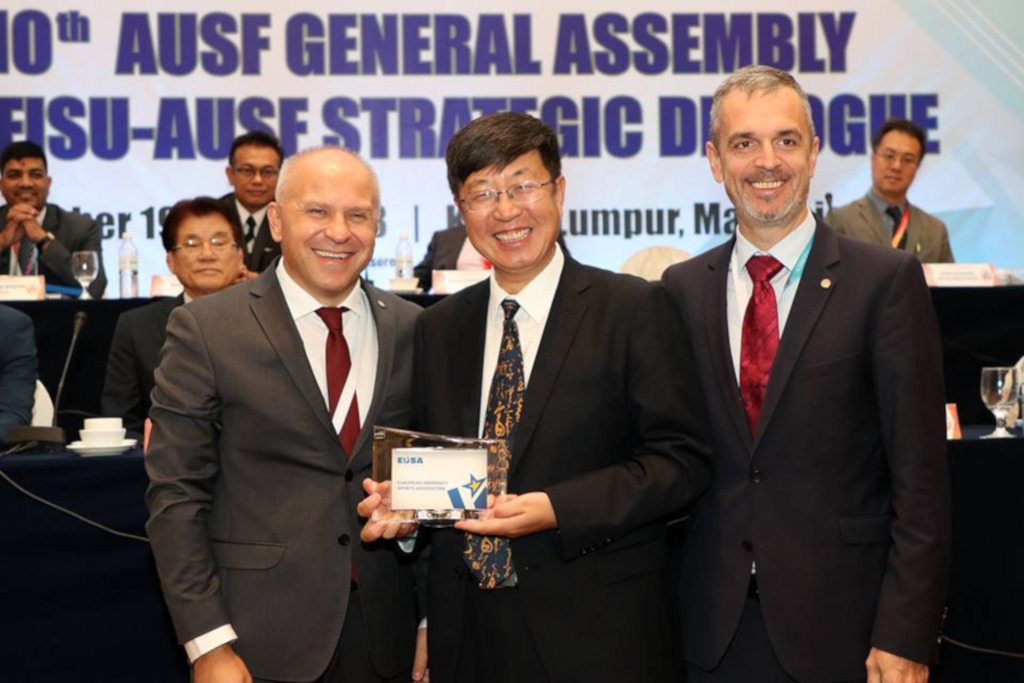 EUSA delegates with AUSF President