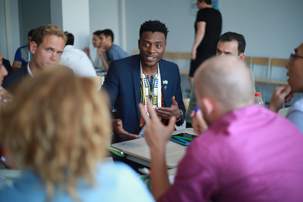 Discussions at the FISU Forum