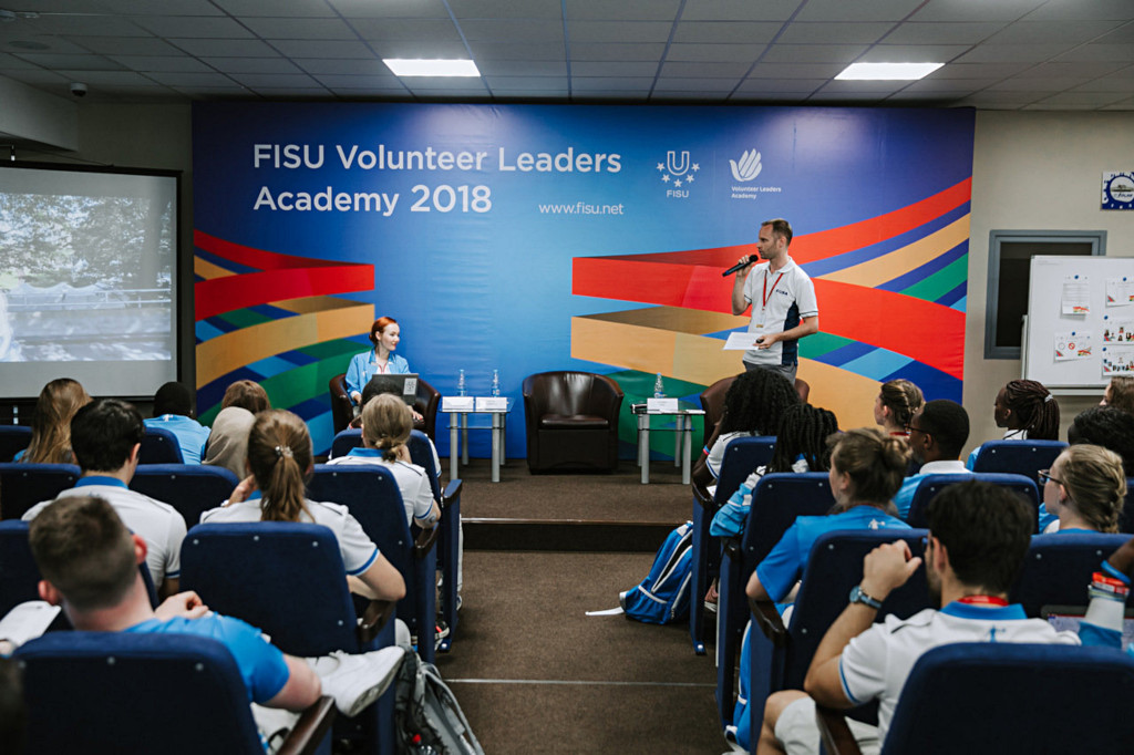 Mr Pisl presenting EUSA at the Academy