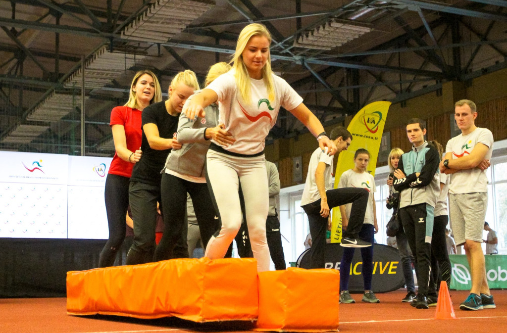 Fun teamwork activities