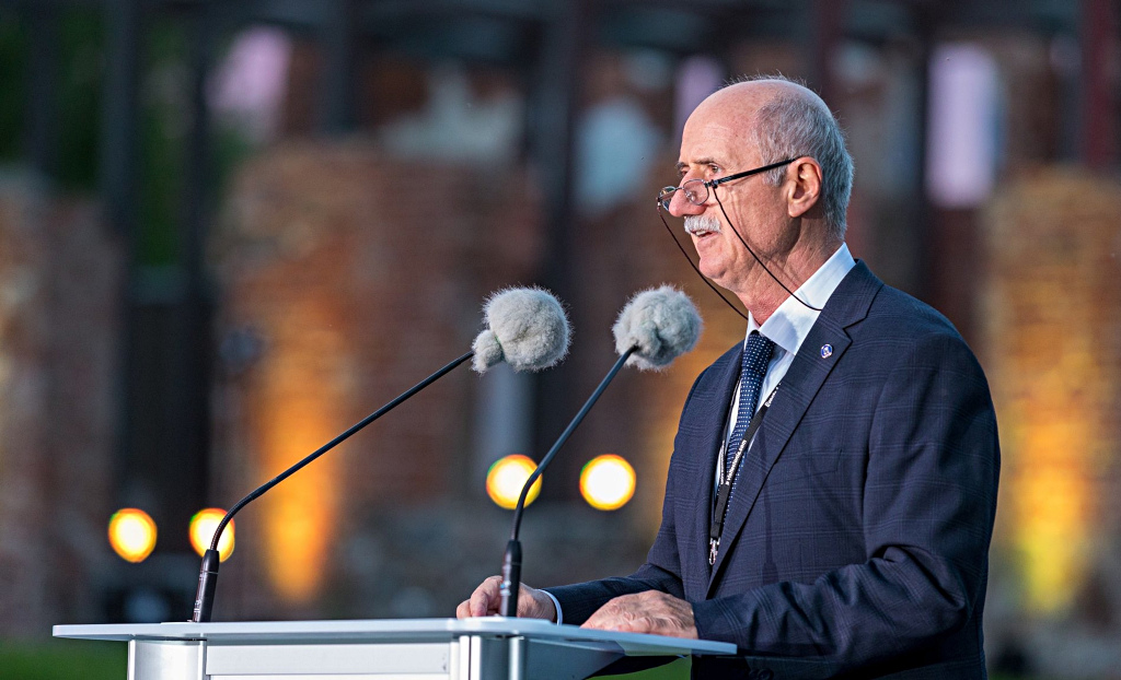 Mr Kemal Tamer greeting everyone on behalf of EUSA