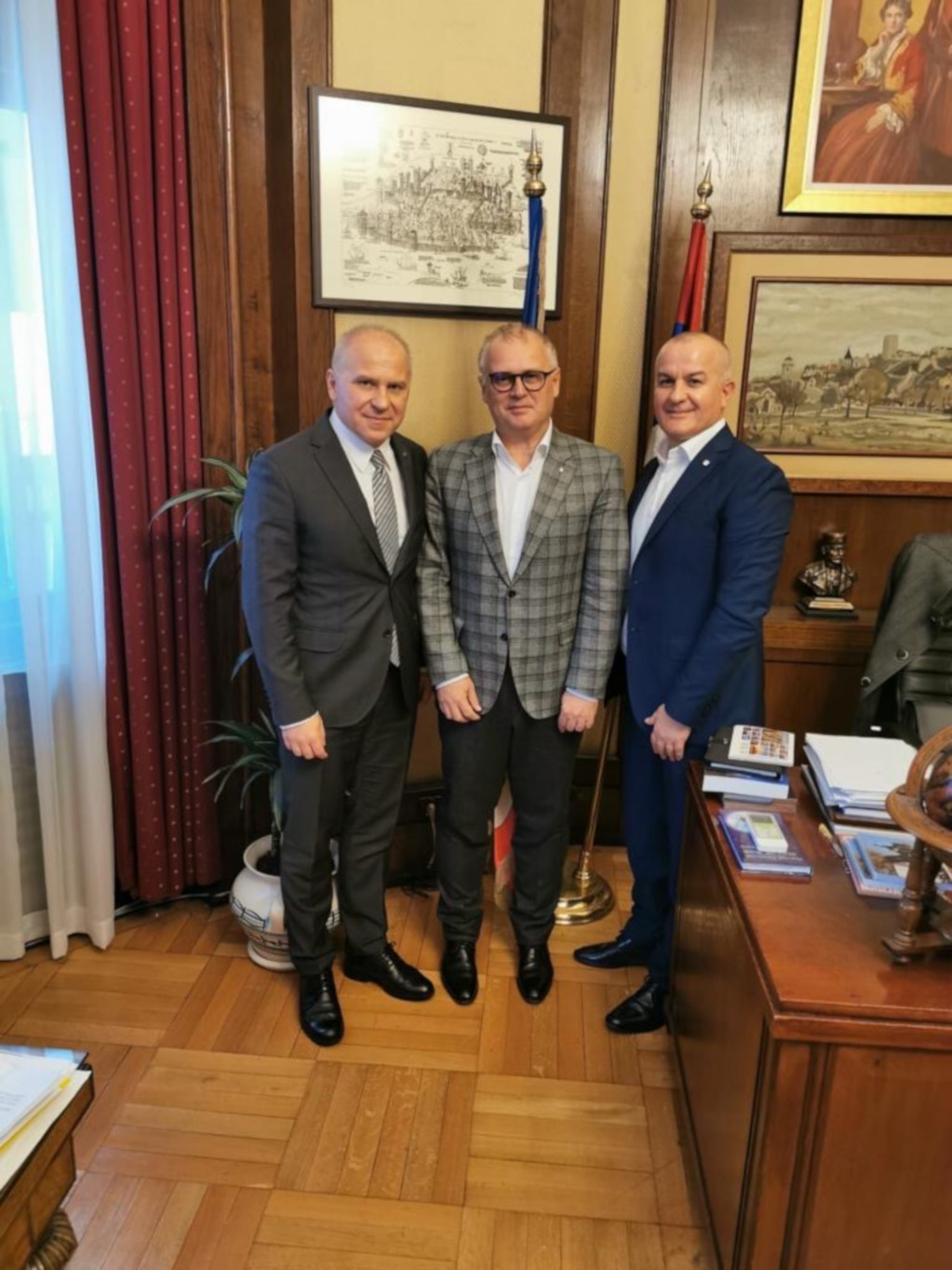 Mr Roczek with deputy mayor of Belgrade Mr Goran Vesic