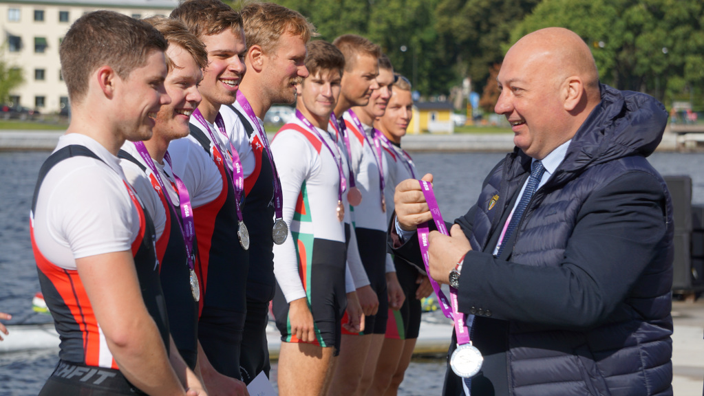 Rowing medals ceremony