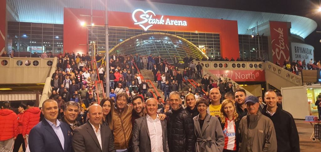Delegation in fron of the Stark Arena