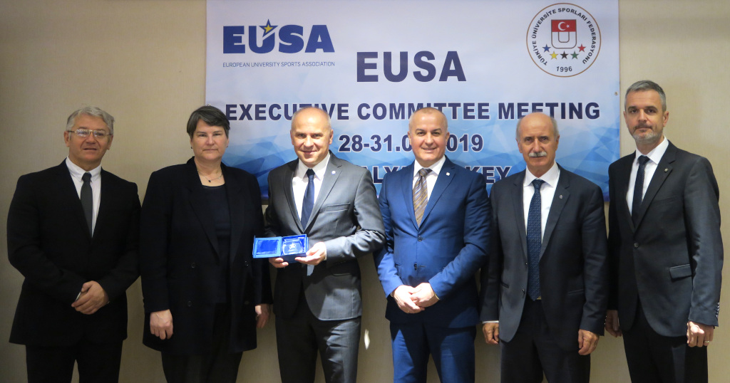 Representatives of EUSA and Organising Committee of the European Universities Games 2020