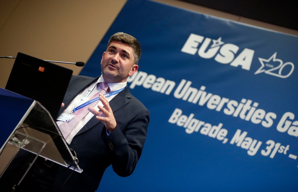 Expert guest speaker Mr Neil Carney