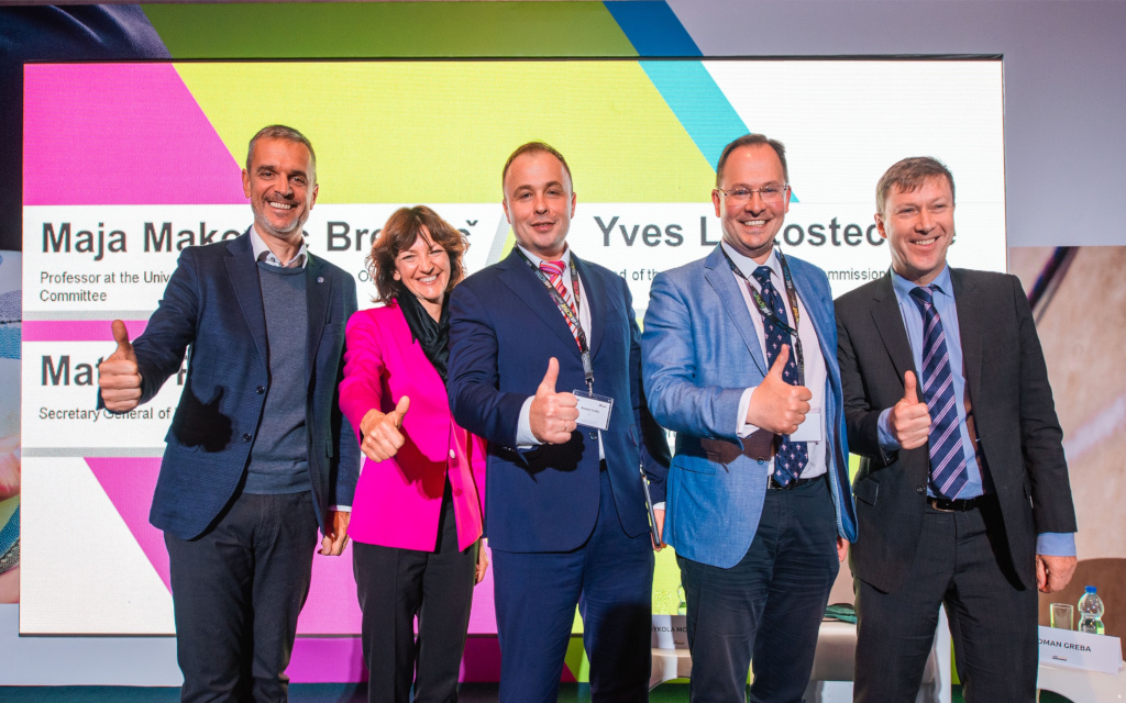 Round table panellists