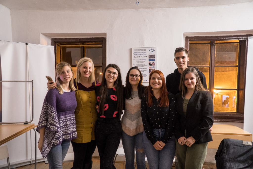 Nives volunteering group