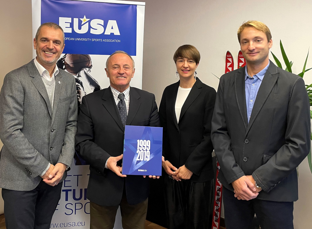 Albanian Ambassador to Slovenia with EUSA team