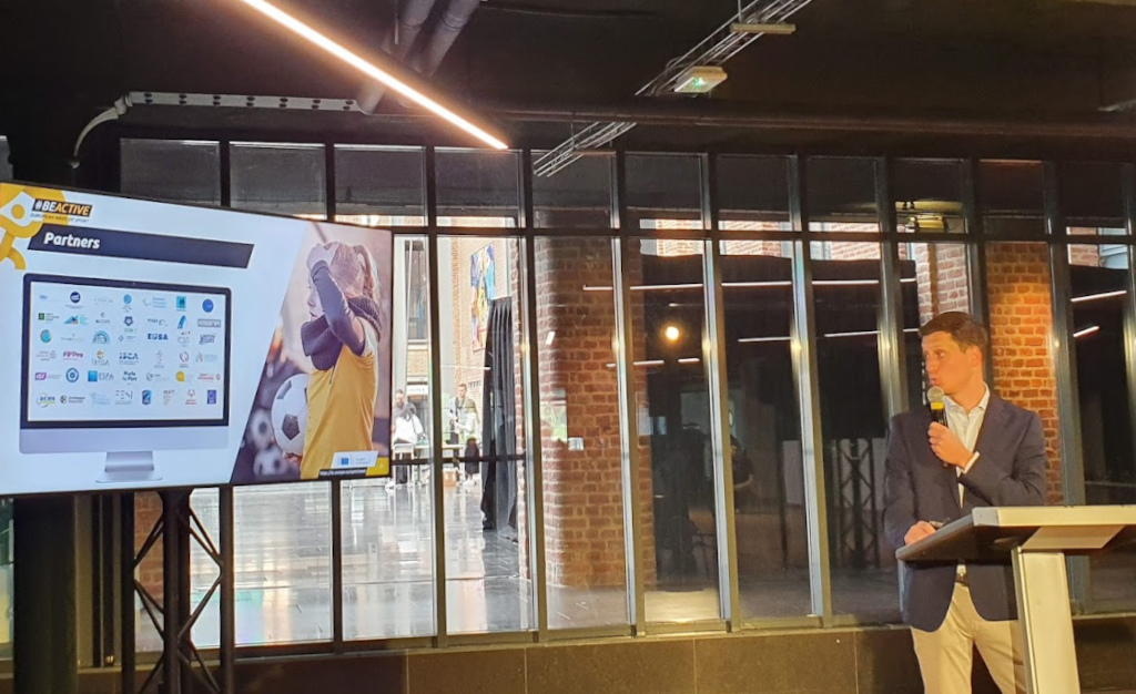 Mr Cocchiere thanking the national coordinating bodies and European partners