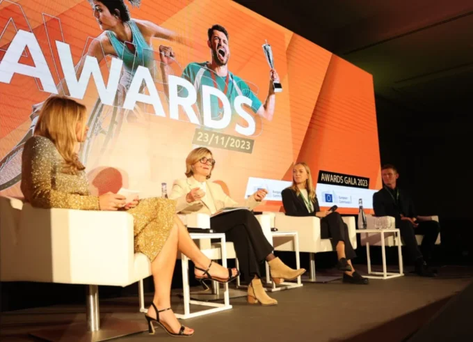 Roundtable discussion on healthy lifestyles