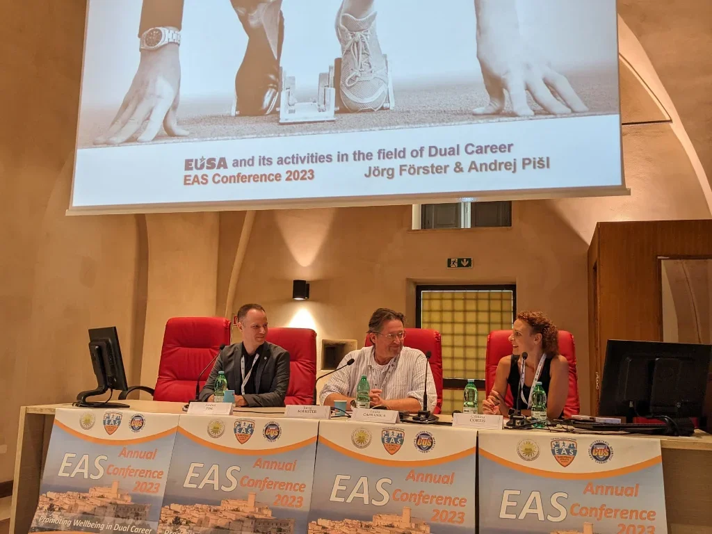 EUSA presentation by Foerster and Pisl