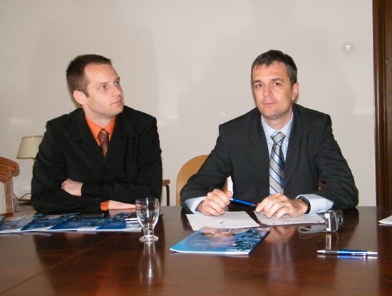 Communications Manager Mr Pisl and Secretary General Mr Pecovnik Communications Manager Mr Pisl and Secretary General Mr Pecovnik